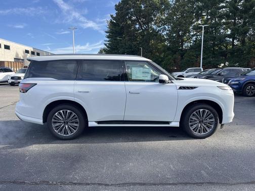 2026 INFINITI QX80 Luxe