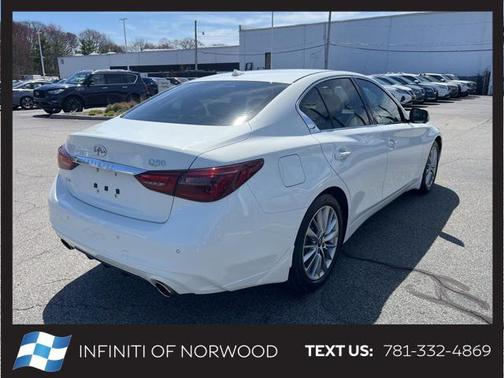 2022 INFINITI Q50 LUXE