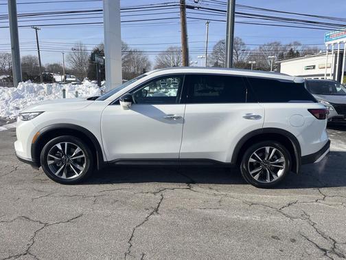 2025 INFINITI QX60 Luxe