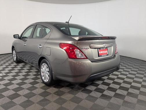 2016 Nissan Versa 1.6 SV