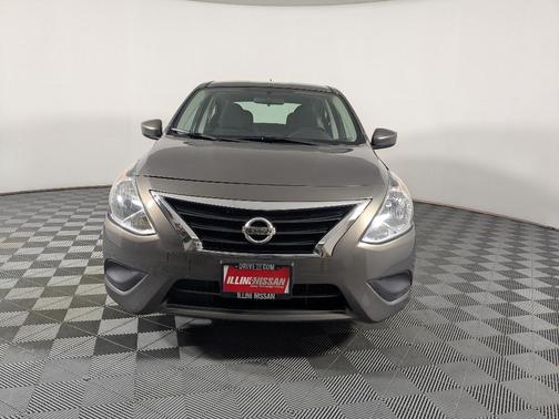 2016 Nissan Versa 1.6 SV