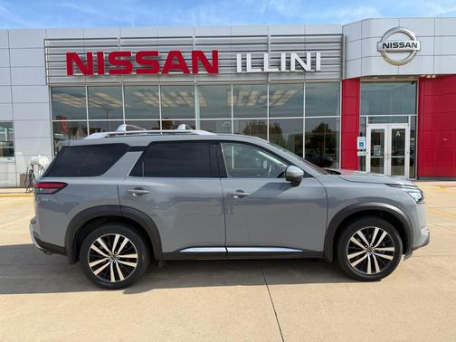 Boulder Gray Pearl 2025 Nissan Pathfinder Platinum