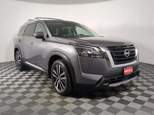 Gun Metallic 2025 Nissan Pathfinder Platinum