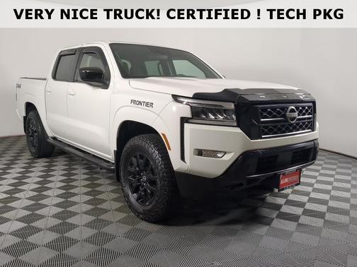 Glacier White 2023 Nissan Frontier SV