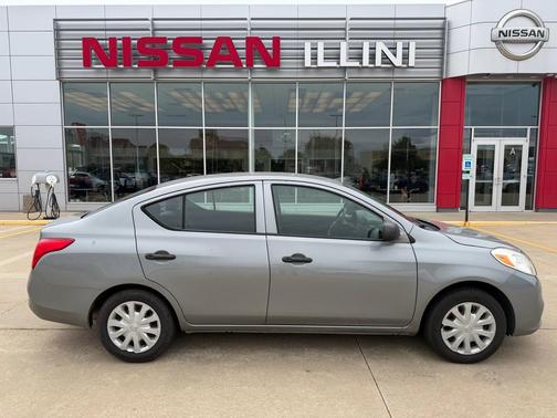 Magnetic Gray 2014 Nissan Versa 1.6 S