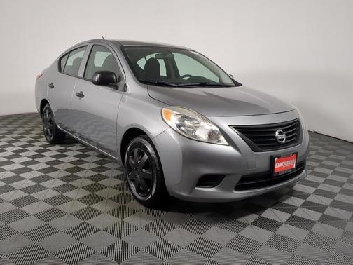 Magnetic Gray 2014 Nissan Versa 1.6 S