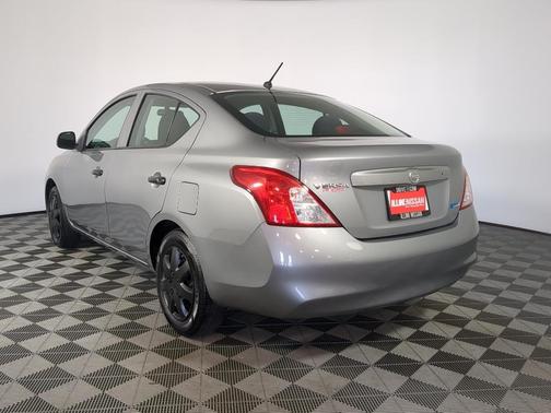 Magnetic Gray 2014 Nissan Versa 1.6 S