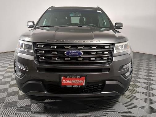 Magnetic Metallic 2017 Ford Explorer XLT