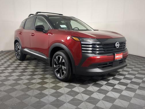 2t Red Blk Roof 2026 Nissan Kicks SV