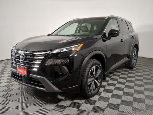 Super Black 2025 Nissan Rogue SL