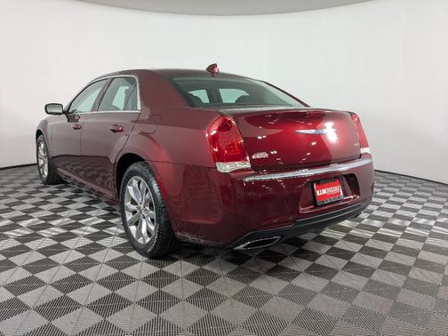 2016 Chrysler 300 Limited