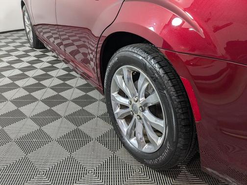 2016 Chrysler 300 Limited