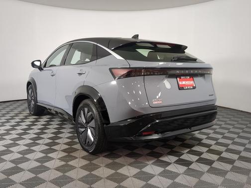 Boulder Gray Pearl 2023 Nissan ARIYA EVOLVE+