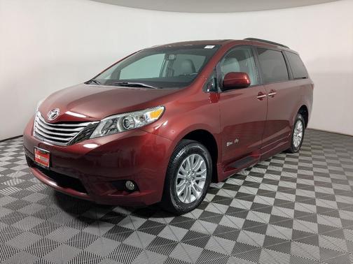 2015 Toyota Sienna XLE