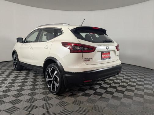 2021 Nissan Rogue Sport SL