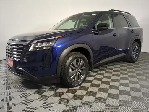 Deep Ocean Blue 2026 Nissan Pathfinder SV