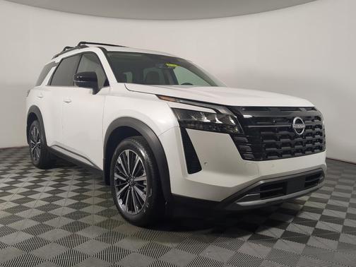 Everest White P 2026 Nissan Pathfinder Platinum