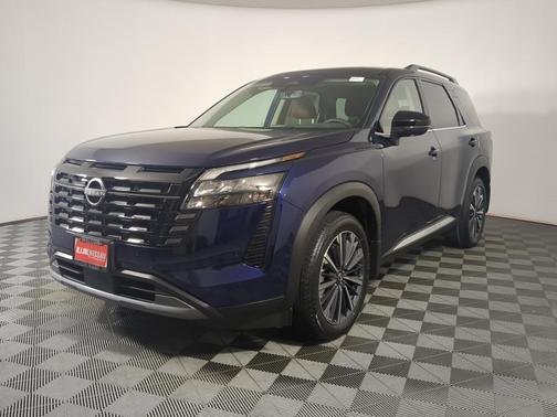 Deep Ocean Blue 2026 Nissan Pathfinder Platinum