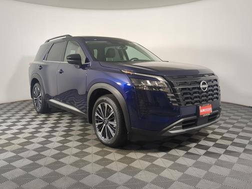 Deep Ocean Blue 2026 Nissan Pathfinder Platinum
