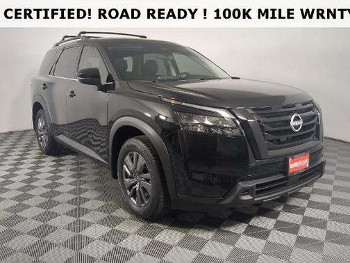 2024 Nissan Pathfinder SV