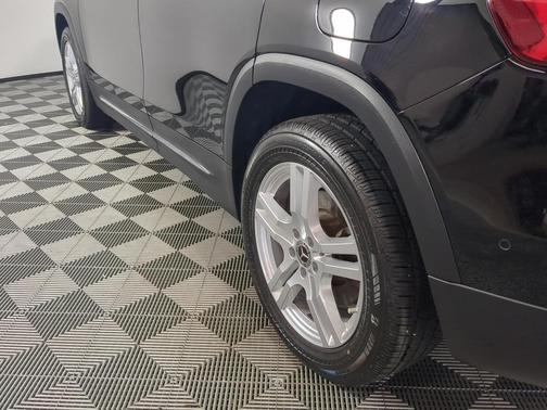 Midnight Black 2023 Mercedes-Benz GLB 250 Base 4MATIC