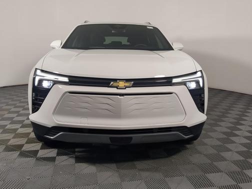 Summit White 2024 Chevrolet Blazer EV eAWD LT