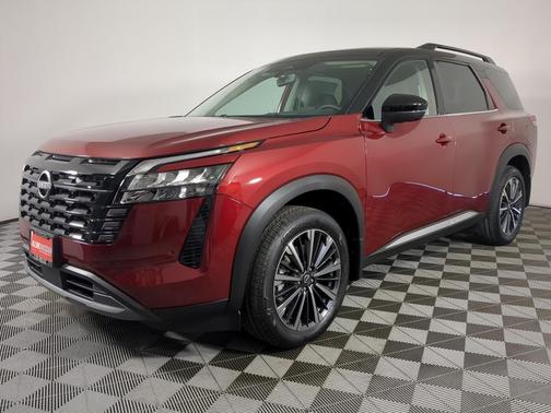 2t Red Blk Roof 2026 Nissan Pathfinder Platinum