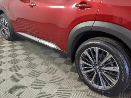 2t Red Blk Roof 2026 Nissan Pathfinder Platinum