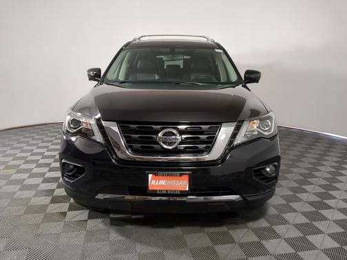 Magnetic Black 2019 Nissan Pathfinder Platinum