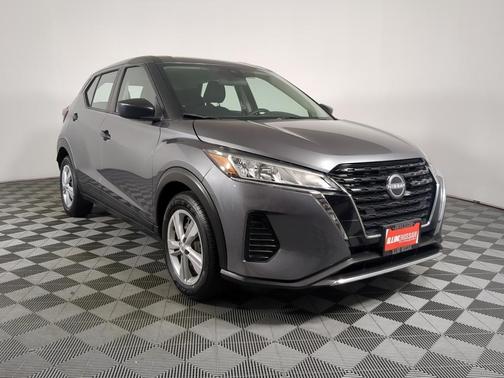 Gun Metallic 2024 Nissan Kicks S
