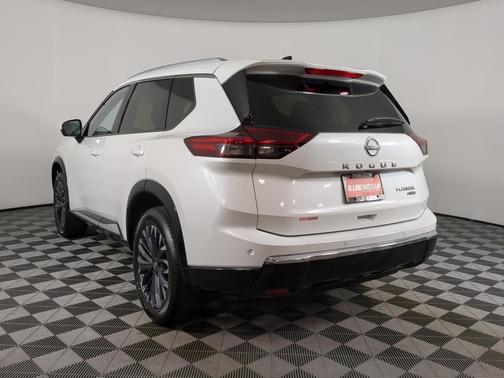 Everest White P 2026 Nissan Rogue Platinum