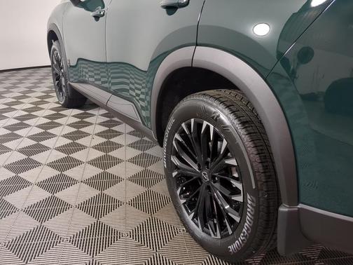 Obsidian Green 2026 Nissan Rogue Dark Armor