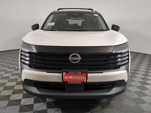 2t Wht Blk Roof 2026 Nissan Kicks SV