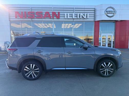 2025 Nissan Pathfinder Platinum