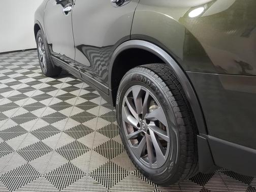 Midnight Jade 2016 Nissan Rogue SL