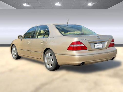 2004 Lexus LS 430 Base
