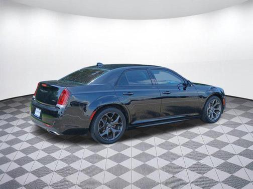 2021 Chrysler 300 Touring