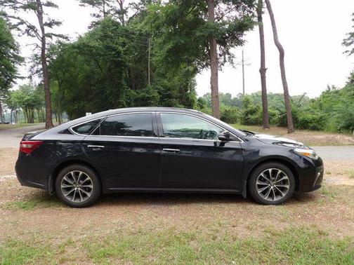 2016 Toyota Avalon XLE