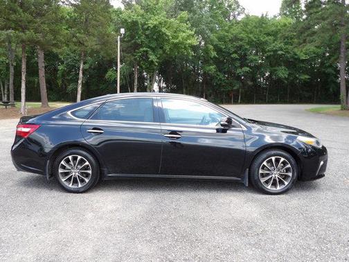 2016 Toyota Avalon XLE