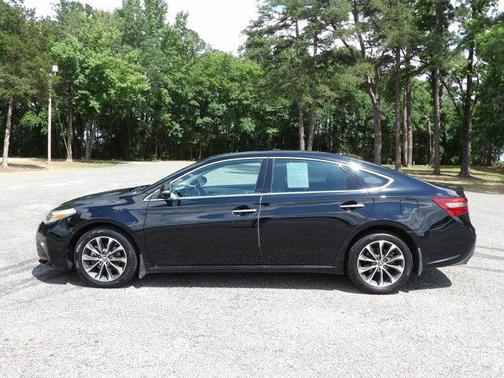 2016 Toyota Avalon XLE