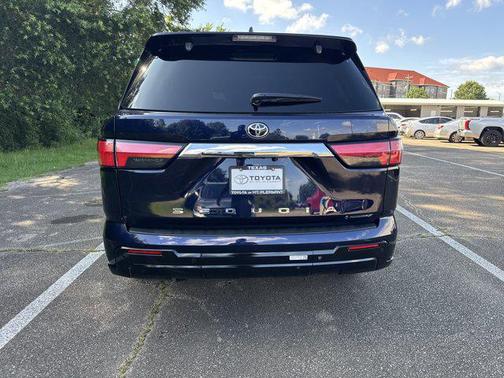 2025 Toyota Sequoia SR5