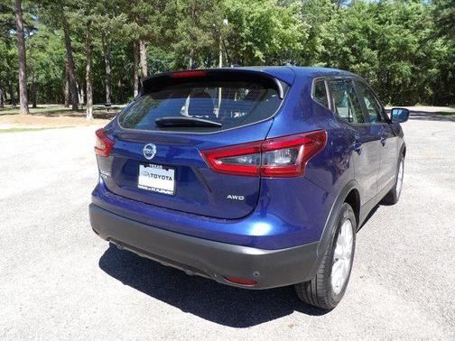 2022 Nissan Rogue Sport S