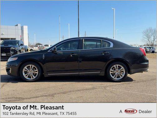 2010 Lincoln MKS Base