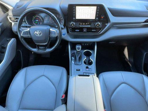 2020 Toyota Highlander Hybrid XLE