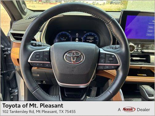 2023 Toyota Highlander Platinum