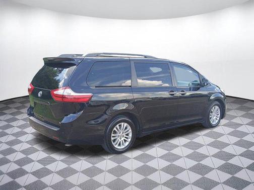 2015 Toyota Sienna XLE Premium