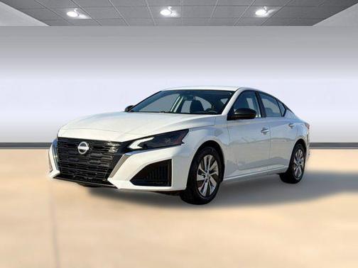 Glacier White 2025 Nissan Altima S FWD