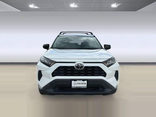 Super White 2020 Toyota RAV4 LE