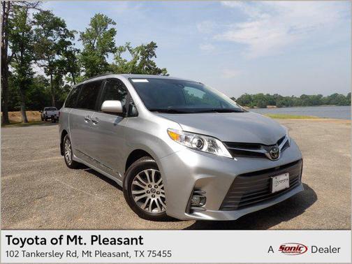2020 Toyota Sienna XLE Premium