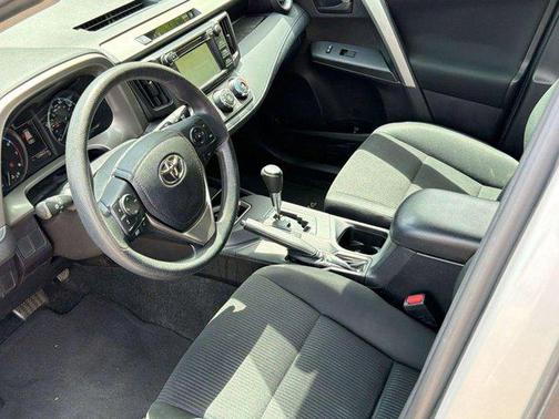 Silver Sky Metallic 2018 Toyota RAV4 LE